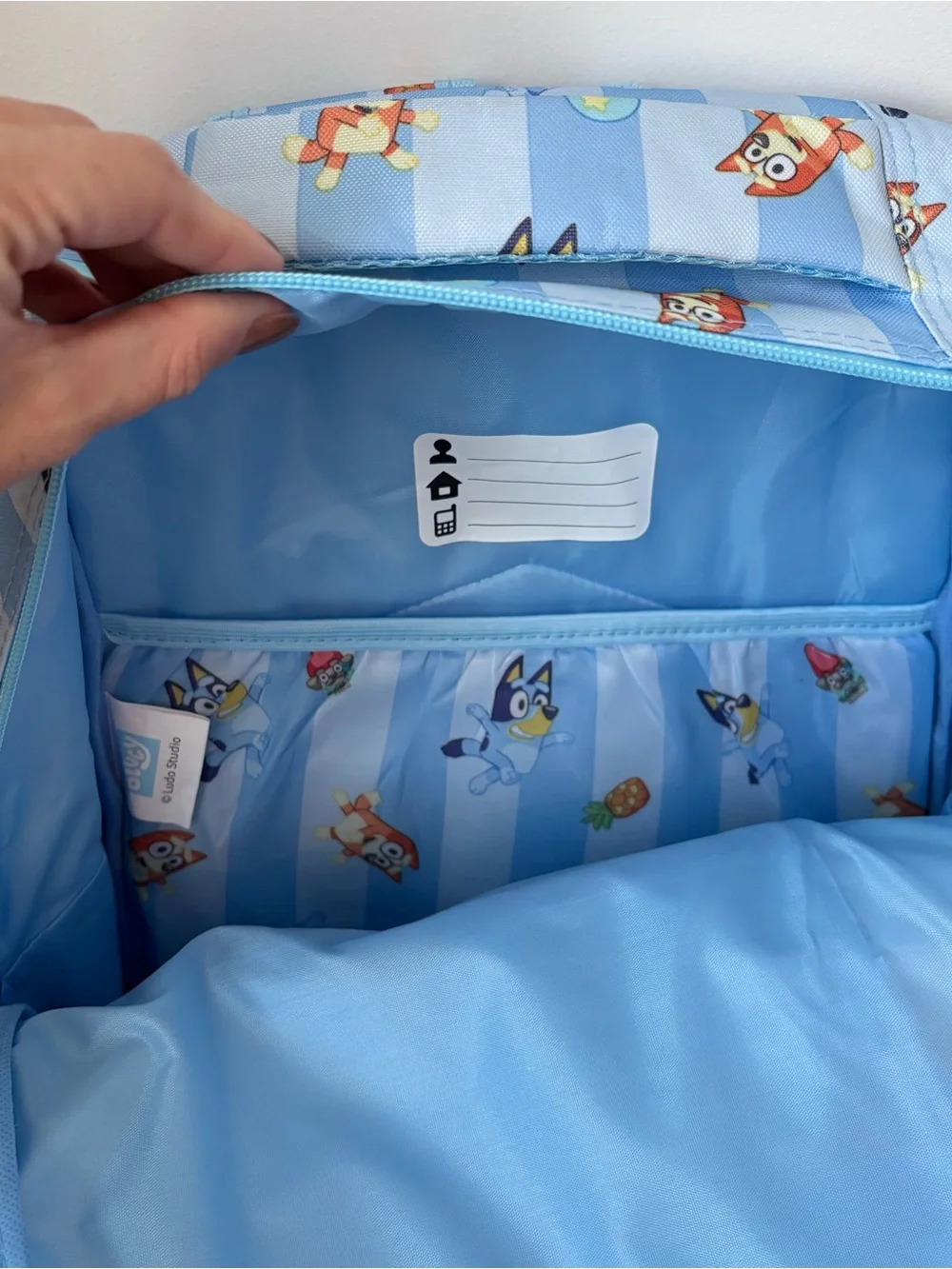 Bluey New Kids 4 Piece School Backpack, Lunchbox, Headphones, and Keychain Set
